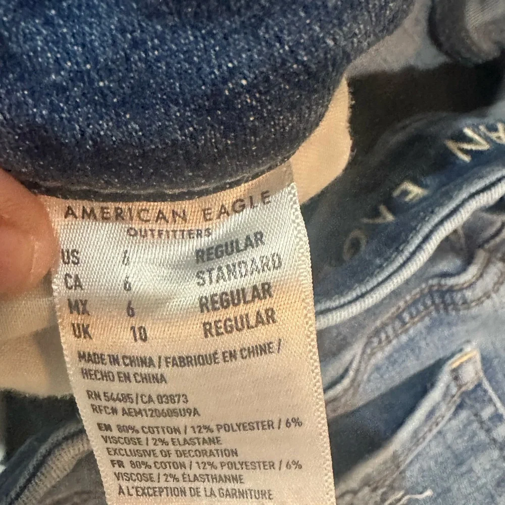 American Eagle Outfitters Blue Skinny Distressed Jeans - Picture 4 of 4
